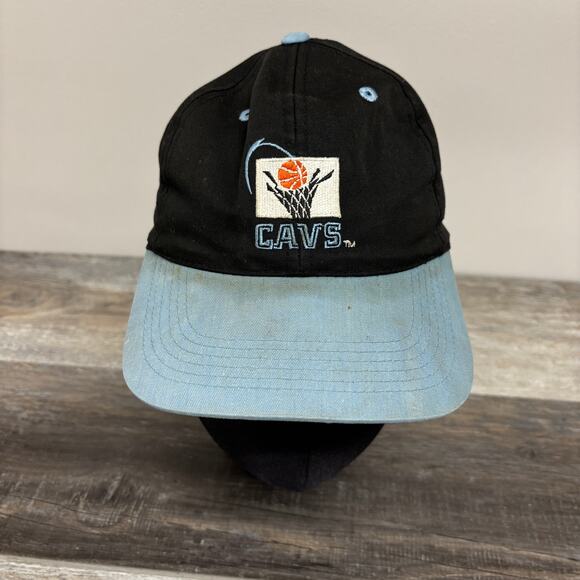 Vintage Cleveland‎ Cavaliers CAVS Logo Basketball Black Blue Snapback Cap Hat - Picture 1 of 6
